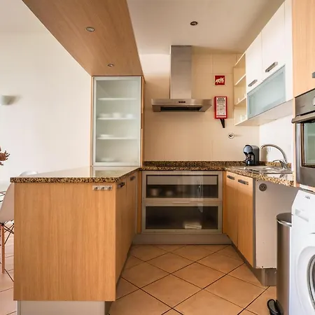 Charming And Centrally Located In Sunny By Lisbeyond Apartment *