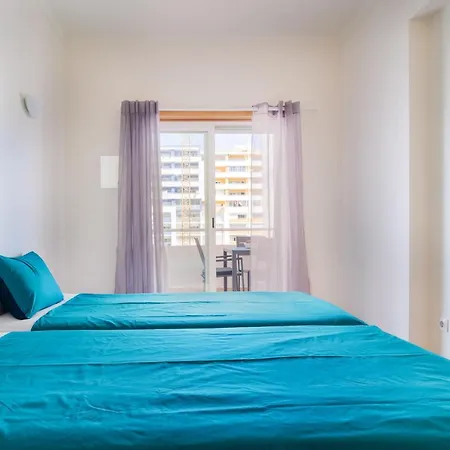 Charming And Centrally Located In Sunny By Lisbeyond