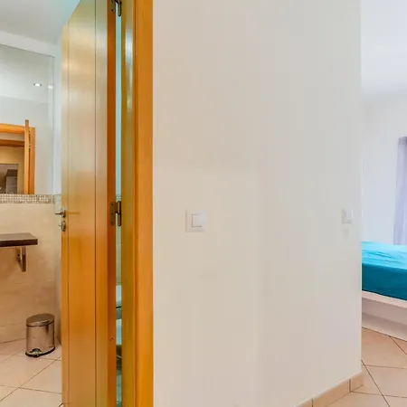 Charming&centrally Located In Sunny * Portimão